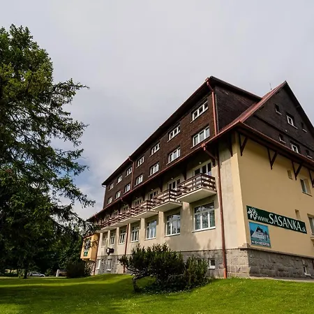 Hotel Sasanka 2*