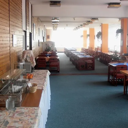 Sasanka Hotell 2*