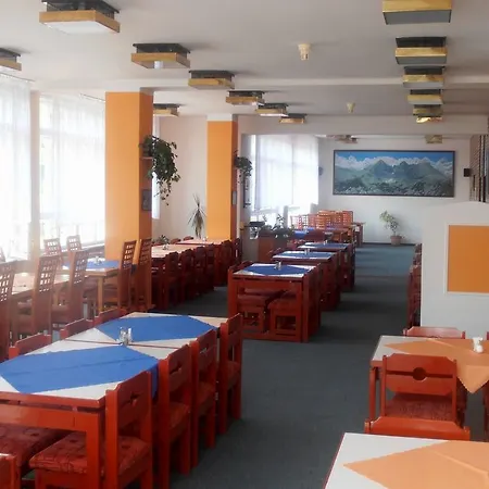 Hotell Sasanka 2*